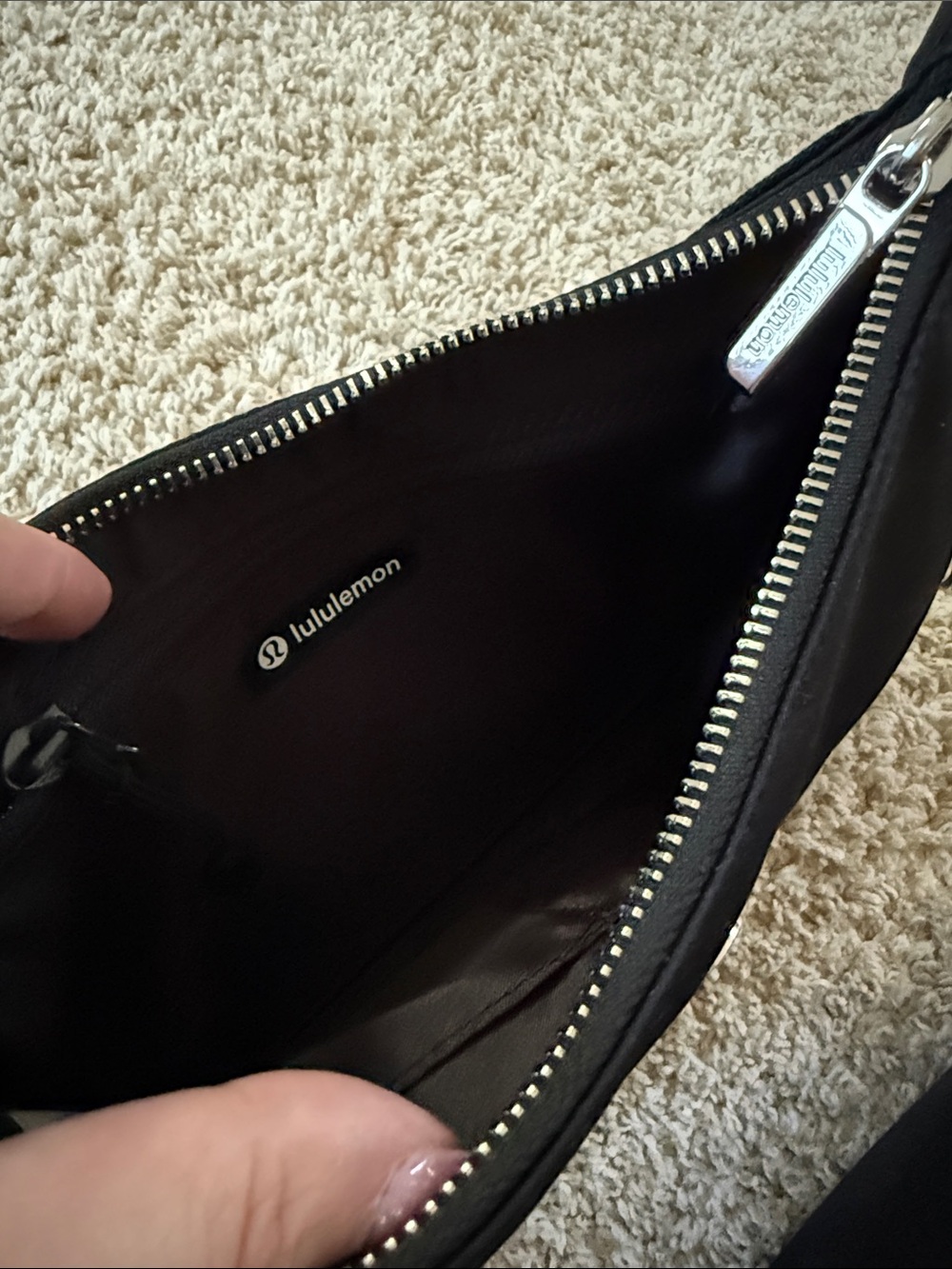 NWT Lululemon City Essentials Small Shoulder bag - Picture 4 of 6